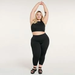 Plus Size FLX Ascent High-Waisted Capri Leggings Black 6 Plus Size FLX Ascent High-Waisted Capri Leggings Black -FLX stop unnamed file 2193